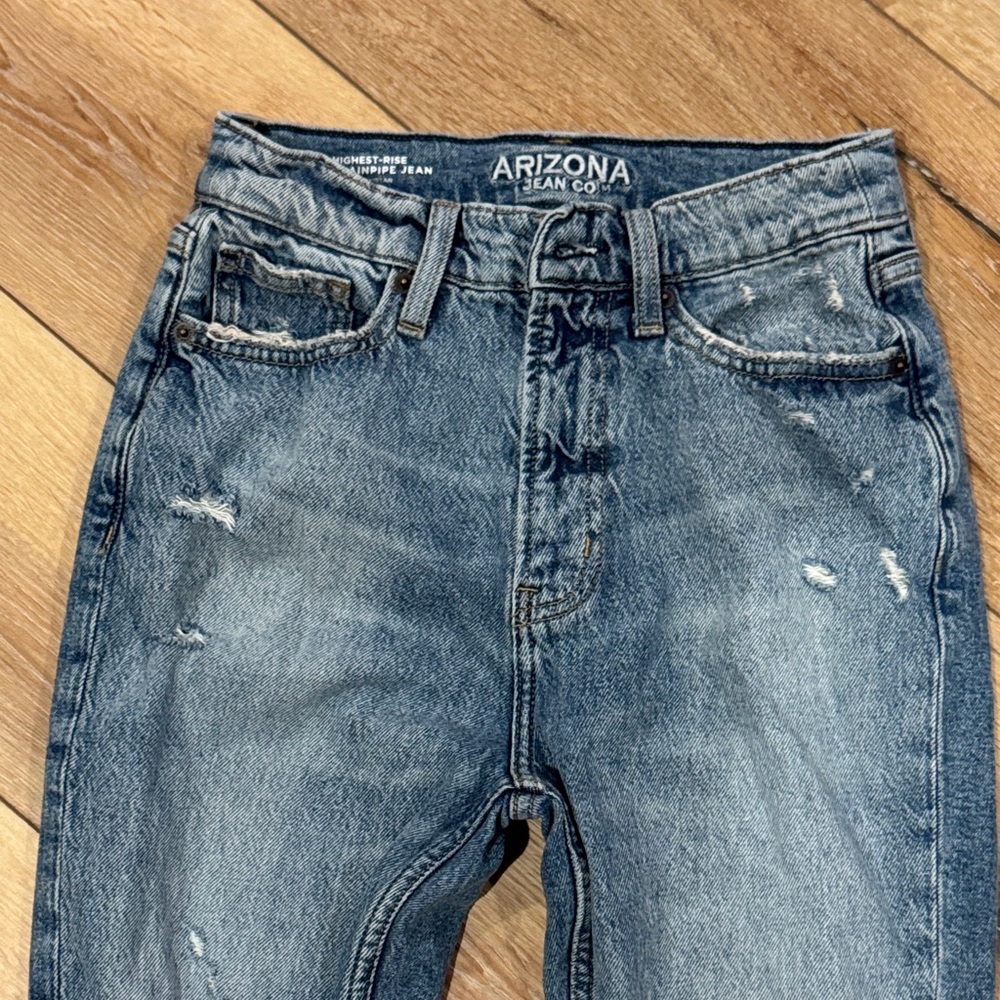 Arizona Distressed Blue Jeans highest rise drainpipe Jean size 2 - Picture 2 of 8